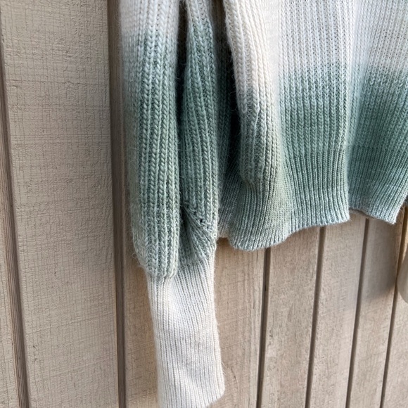 Vintage pull over sweater - Picture 2 of 4